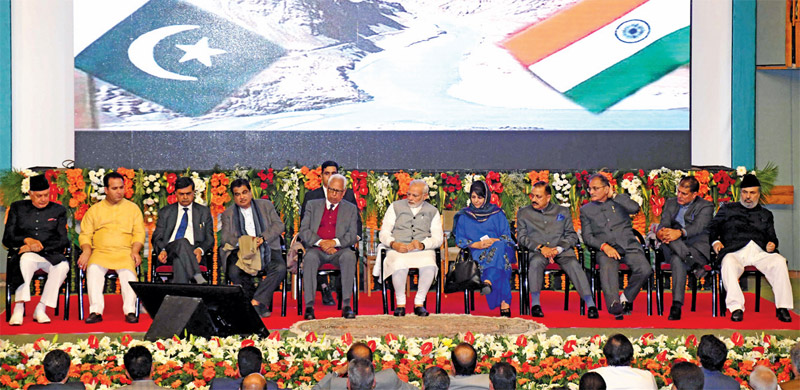 Modi appeals to the youth to join mainstream
