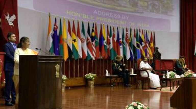 President Visits Defence Services Staff College, Wellington in Tamil Nadu
