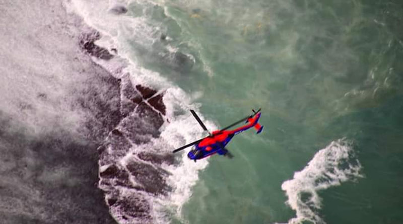 Dhruv and Chetak Helicopters Reach Mauritius Reef for Rescue Ops