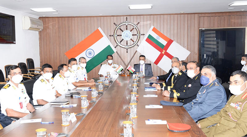 Oman Delegation Visits Southern Naval Command