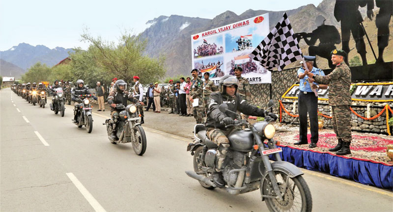 Glimpses of the Kargil Vijay Diwas celebrated throughout the nation