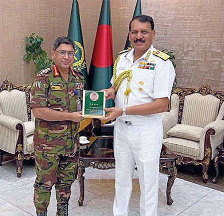 Indian Navy Chief Admiral Dinesh K Tripathi meets Bangladesh Army Chief in Dhaka