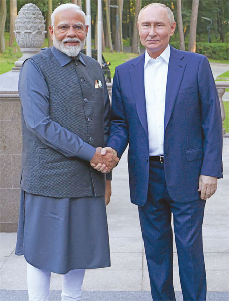 Prime Minister Narendra Modi with Russian President Vladimir Putin